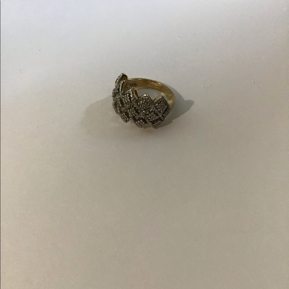 Gorgeous Ring - Picture 4 of 8